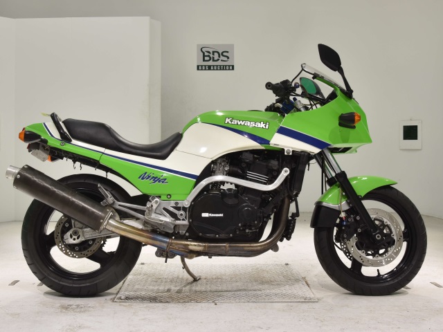 Kawasaki GPZ900R 1985