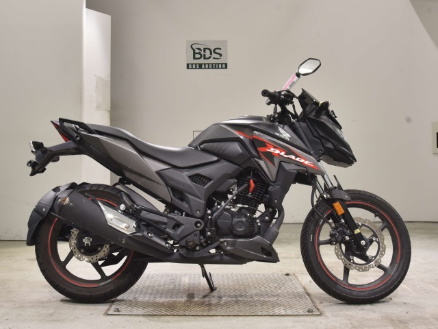 Honda X-BLADE 2022