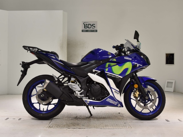 Yamaha YZF-R25 2015