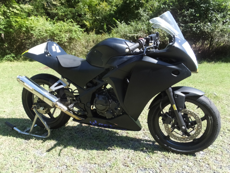 Honda CBR250R 2011