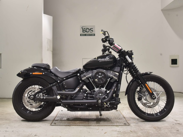 HD STREETBOB FXBB1750 2020