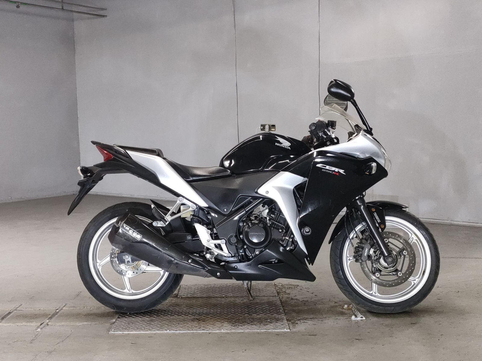 Honda CBR250R 2011