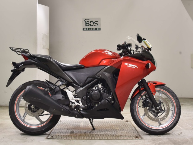Honda CBR250R 2011