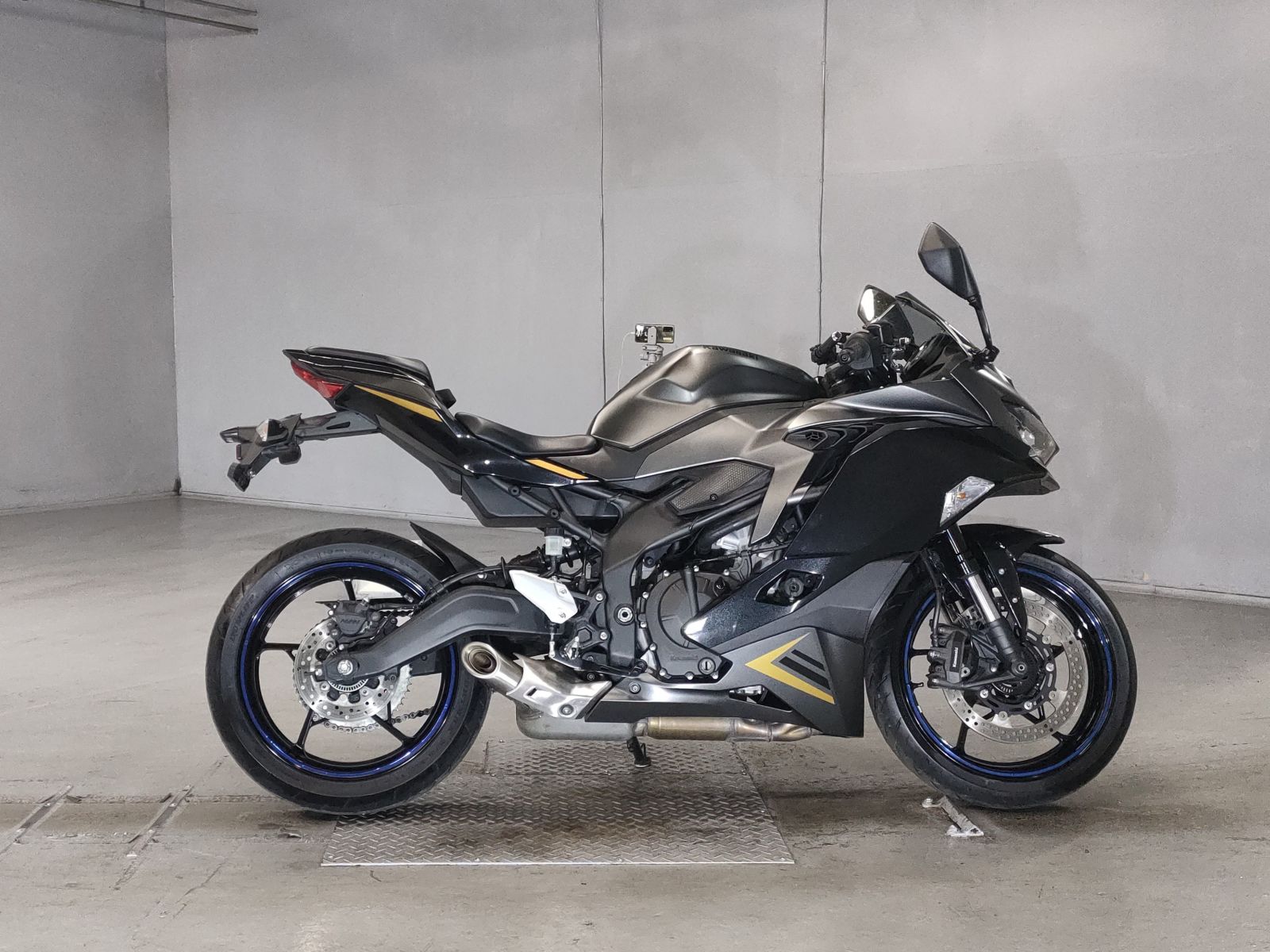 Kawasaki NINJA ZX-25R KRT 2022