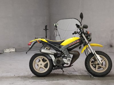 Suzuki STREET MAGIC 50