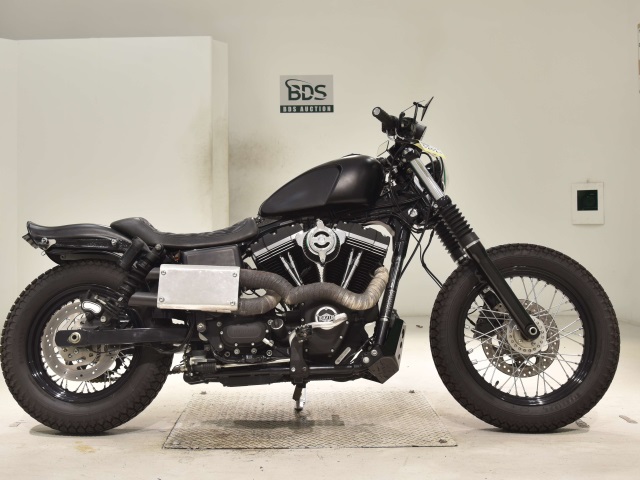 HD STREETBOB FXDB1690 2017