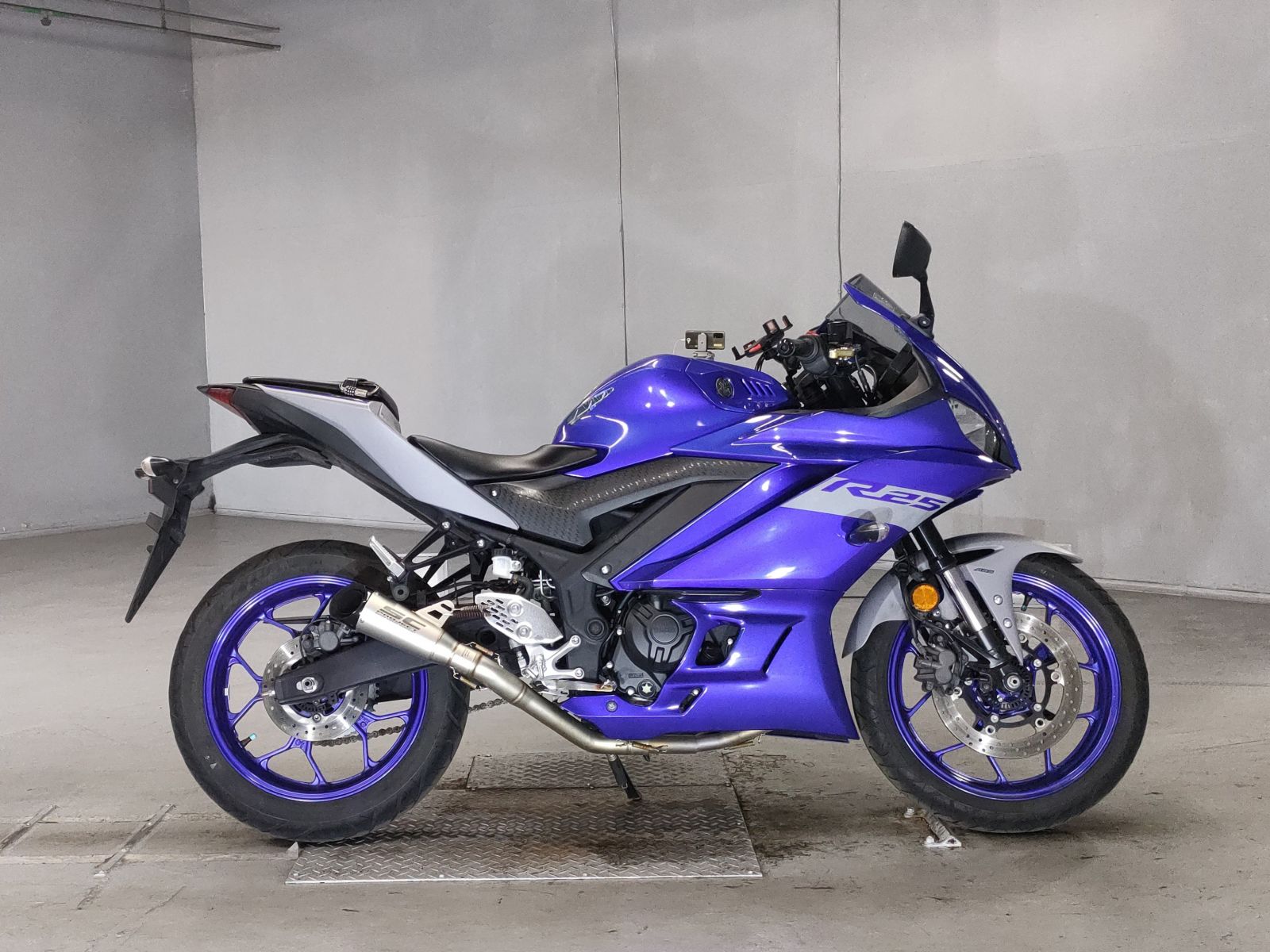 Yamaha YZF-R25 2021