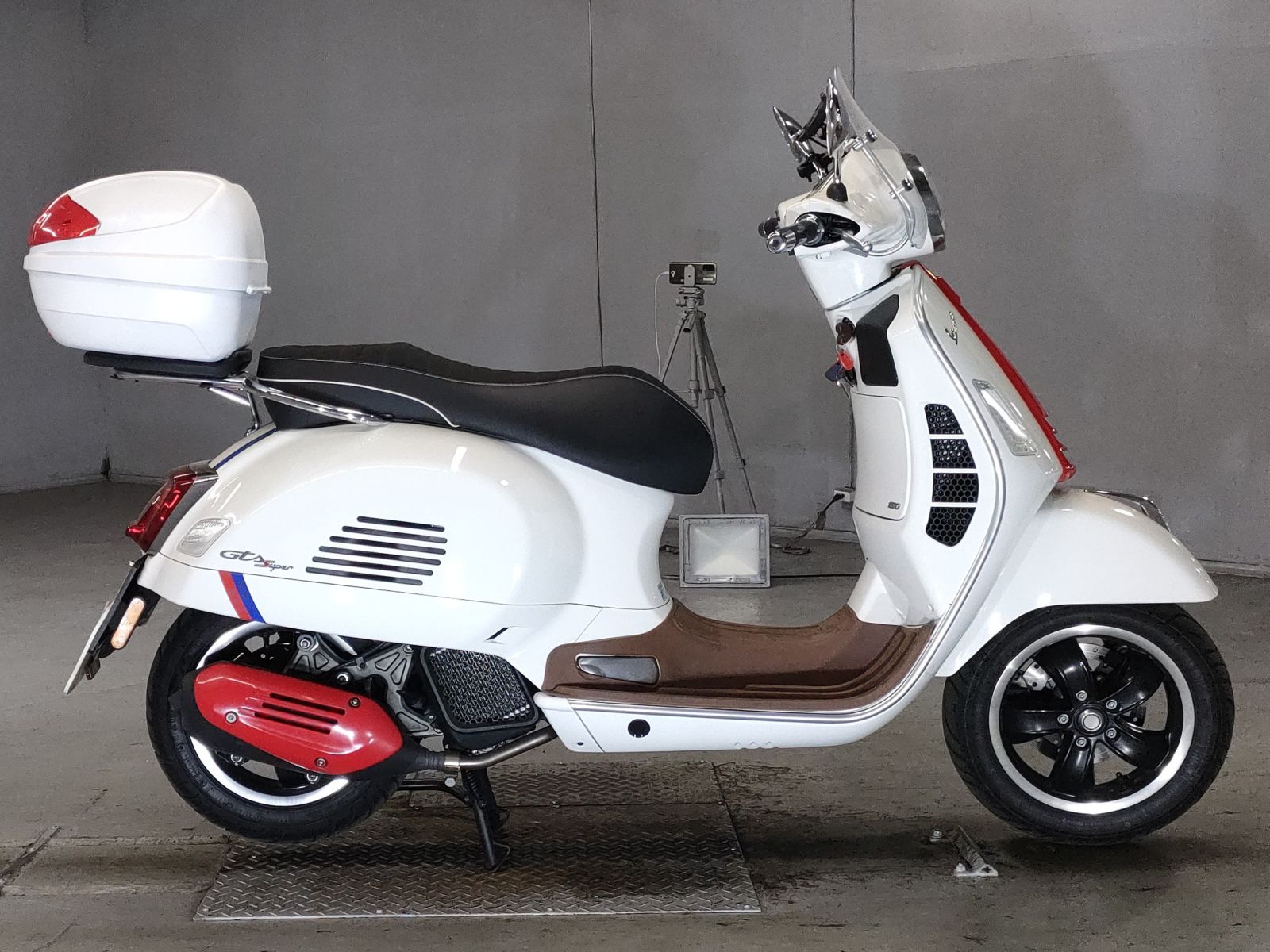 Vespa GTS150SUPER 2022