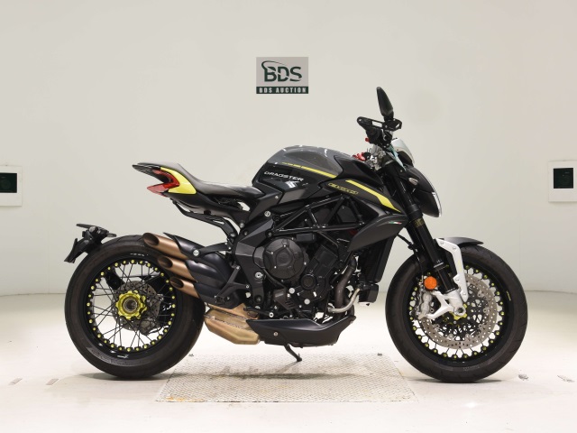 MV Agusta DRAGSTAR 800R 2024