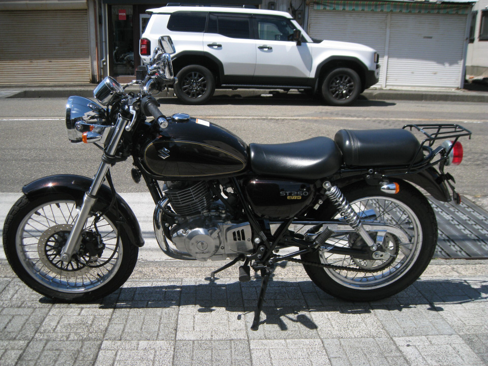 Suzuki ST250E