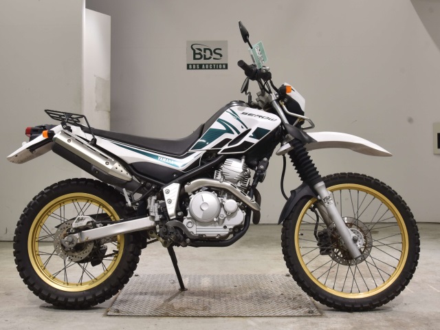 Yamaha SEROW XT250 2012