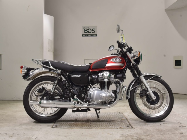 Kawasaki W800 2022