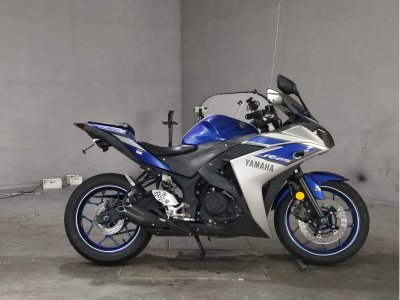 Yamaha YZF-R25 2015