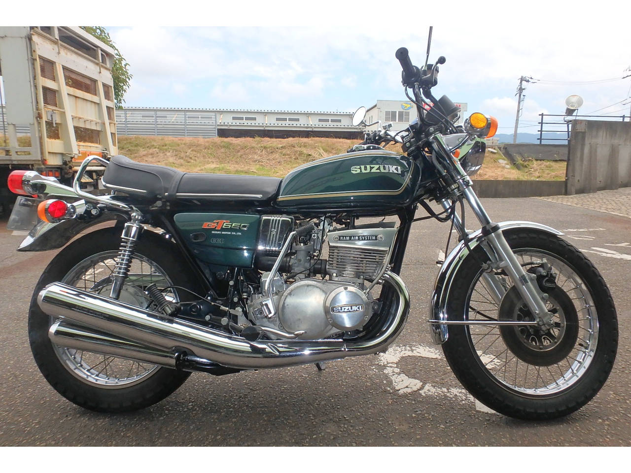 Suzuki GT550 2020