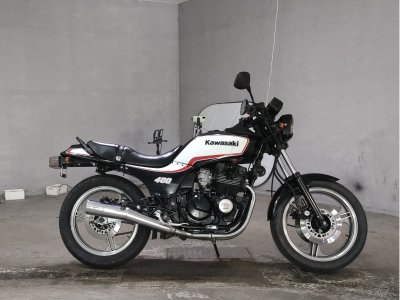 Kawasaki GPZ400 2025