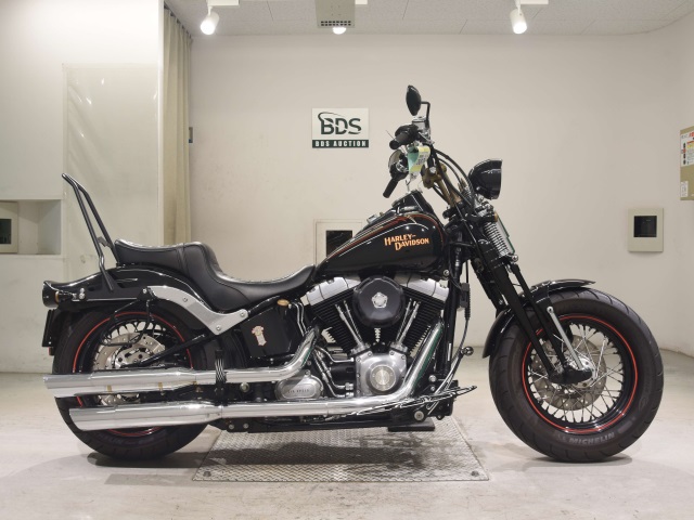 HD CROSS BONES FLSTSB1580 2008