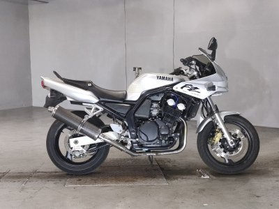 Yamaha FZ400 1997