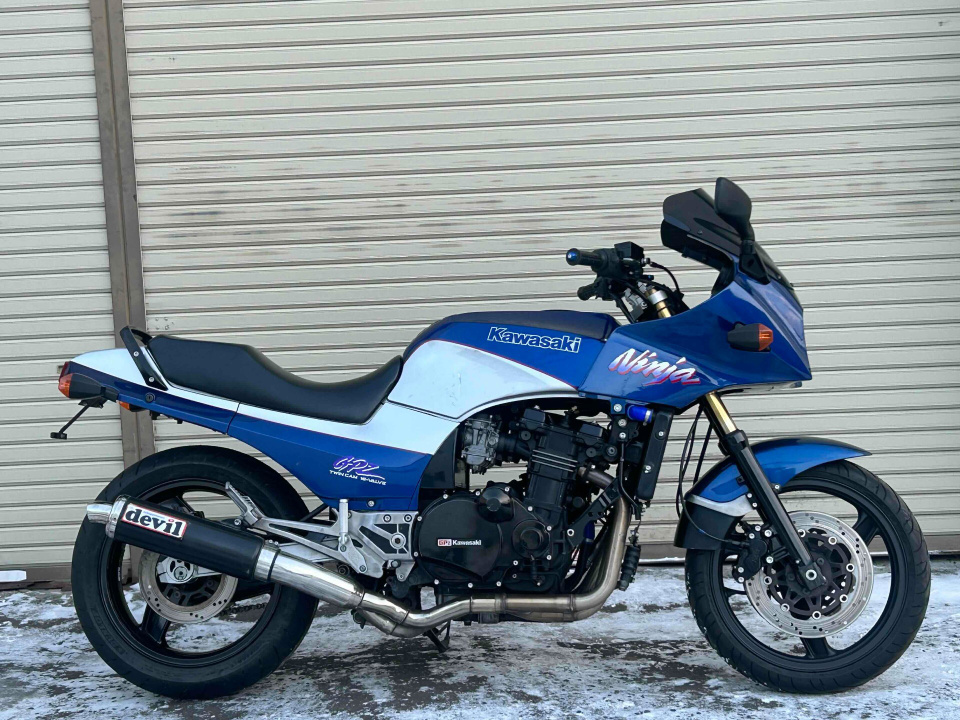 Kawasaki GPZ900R 1992