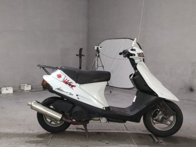 Suzuki ADDRESS V100