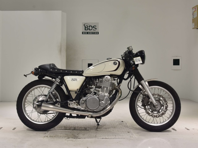 Yamaha SR400 2017