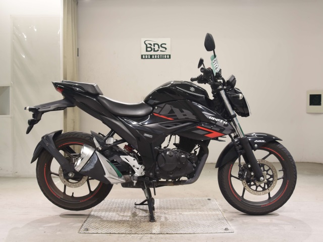 Suzuki GIXXER150