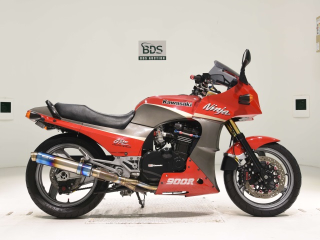 Kawasaki GPZ900R 1999