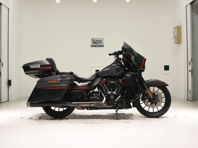 HD STREET GLIDE FLHXSE1920 CVO 2019
