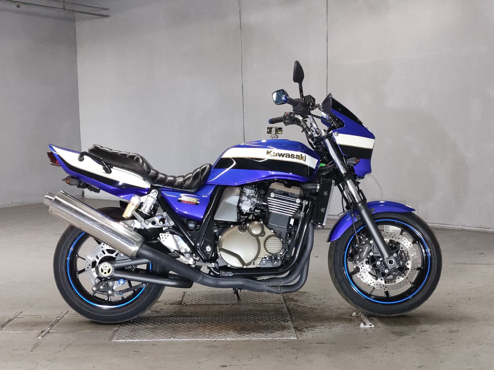 Kawasaki ZRX1200R 2004