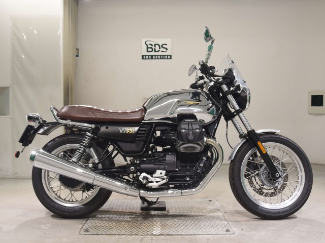Moto Guzzi V7 3ｱﾆﾍﾞﾙｻﾘｵ 2017