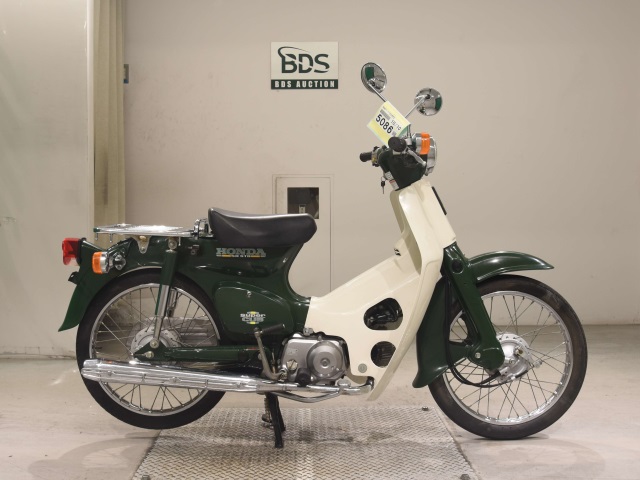 Honda C50 2000