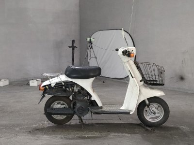 Suzuki AXIS100