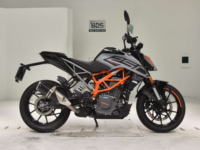 KTM 250 DUKE 2023