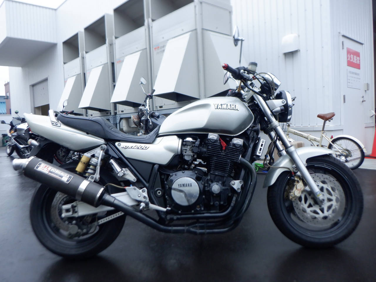 Yamaha XJR1200 1996