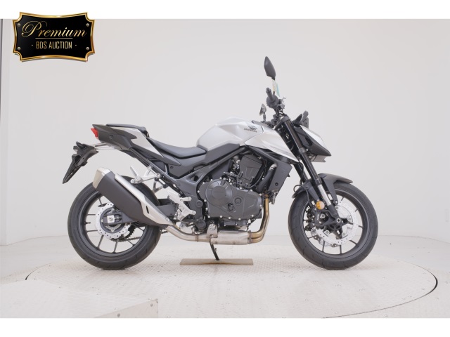 Honda CB750 HORNET 2025