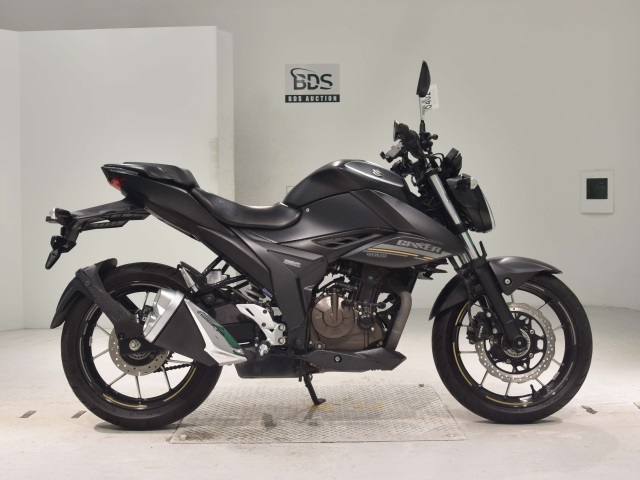 Suzuki GIXXER250