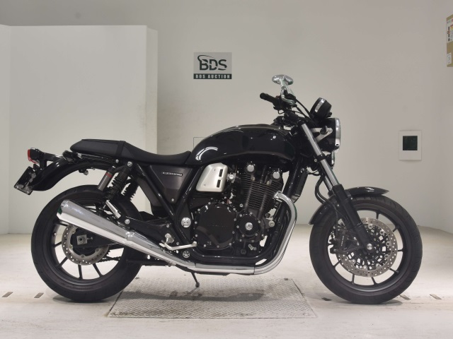 Honda CB1100RS 2021