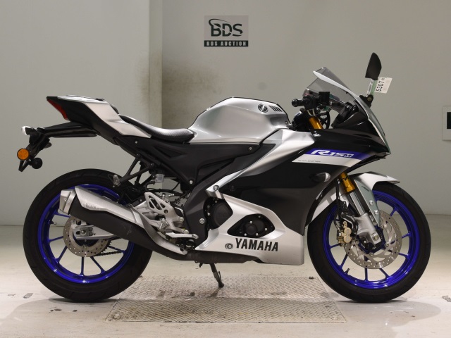 Yamaha YZF-R15M 2022
