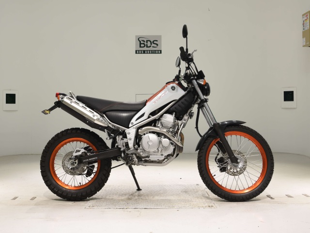 Yamaha TRICKER 2018