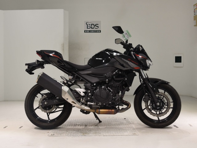 Kawasaki Z400 2024