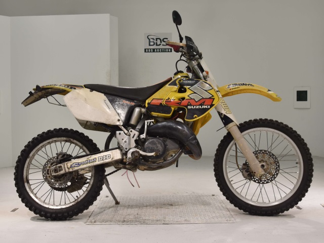 Suzuki RM125
