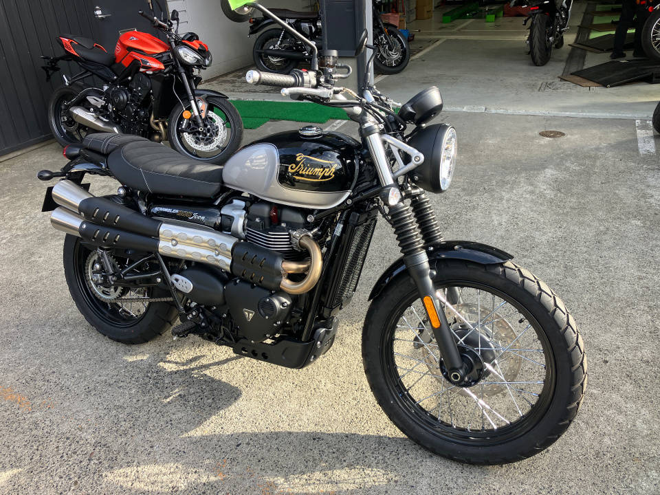 Triumph STREET SCRAMBLER 2025