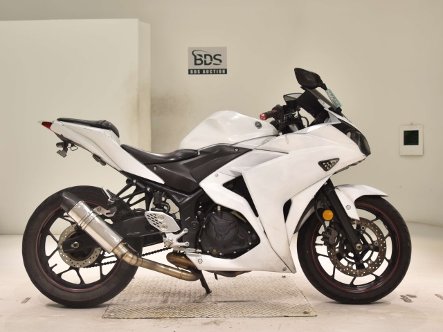 Yamaha YZF-R25 2016