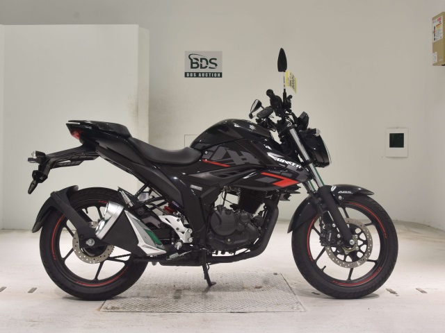 Suzuki GIXXER150