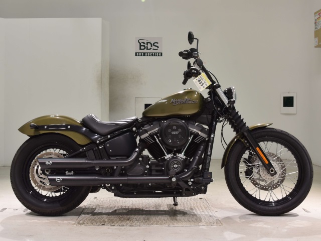 HD STREETBOB FXBB1750 2018