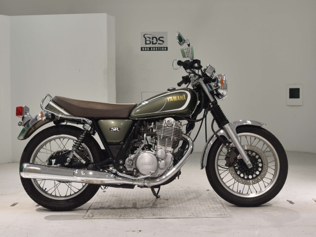 Yamaha SR400 2020