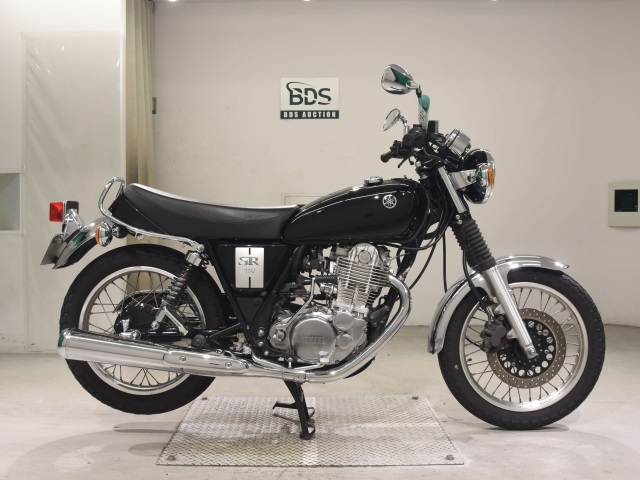 Yamaha SR400 2020