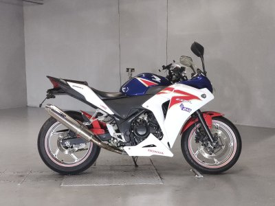 Honda CBR250R 2011