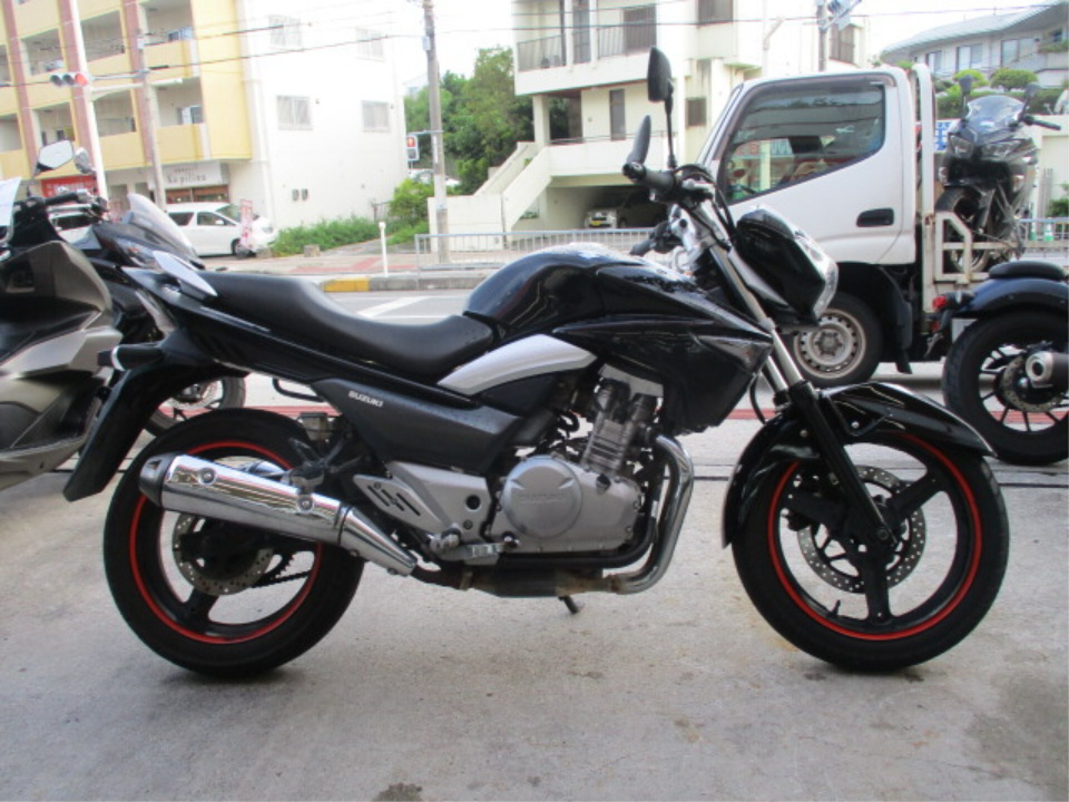 Suzuki GSR250