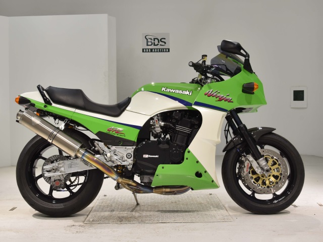 Kawasaki GPZ900R 2005