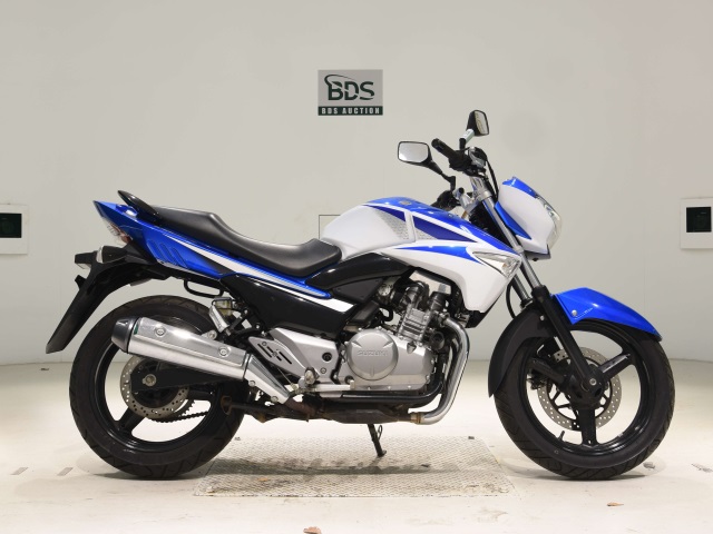 Suzuki GSR250